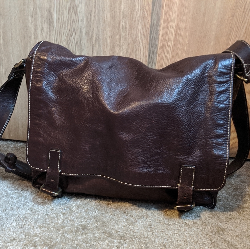 Cole Haan Classic Messenger Bag.